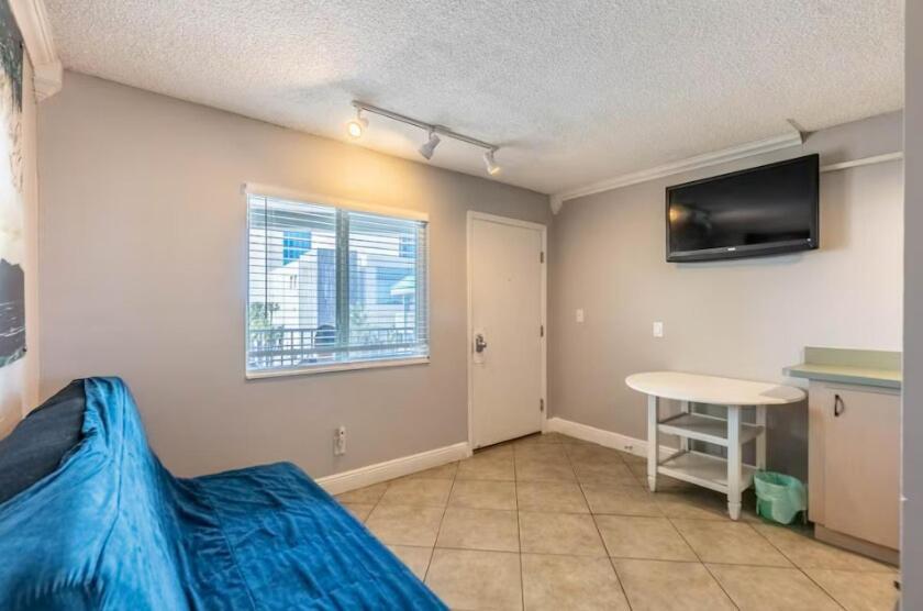 Ocean View Condo - Steps To Beach - Ace Location 클리어워터 비치 외부 사진