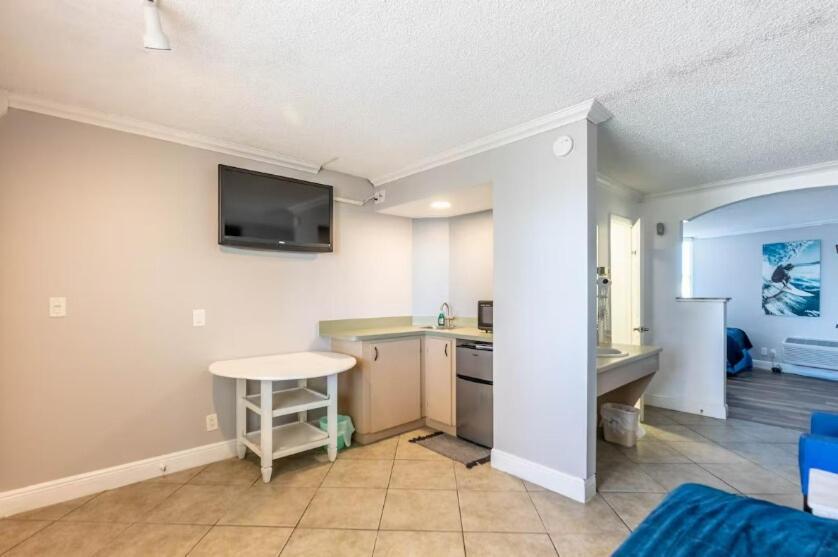 Ocean View Condo - Steps To Beach - Ace Location 클리어워터 비치 외부 사진